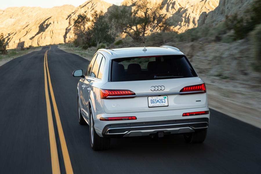  Audi Q7 55 TFSI Quattro (4M) 2019 года  (NA) (фото 3 из 37)